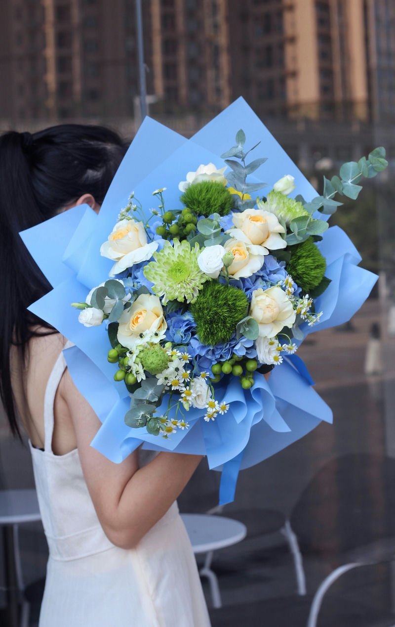 Hand Bouquet 1250--1