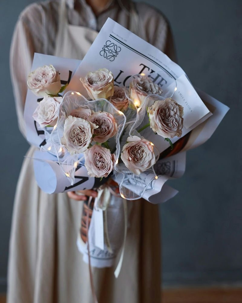 Hand Bouquet 1015--1