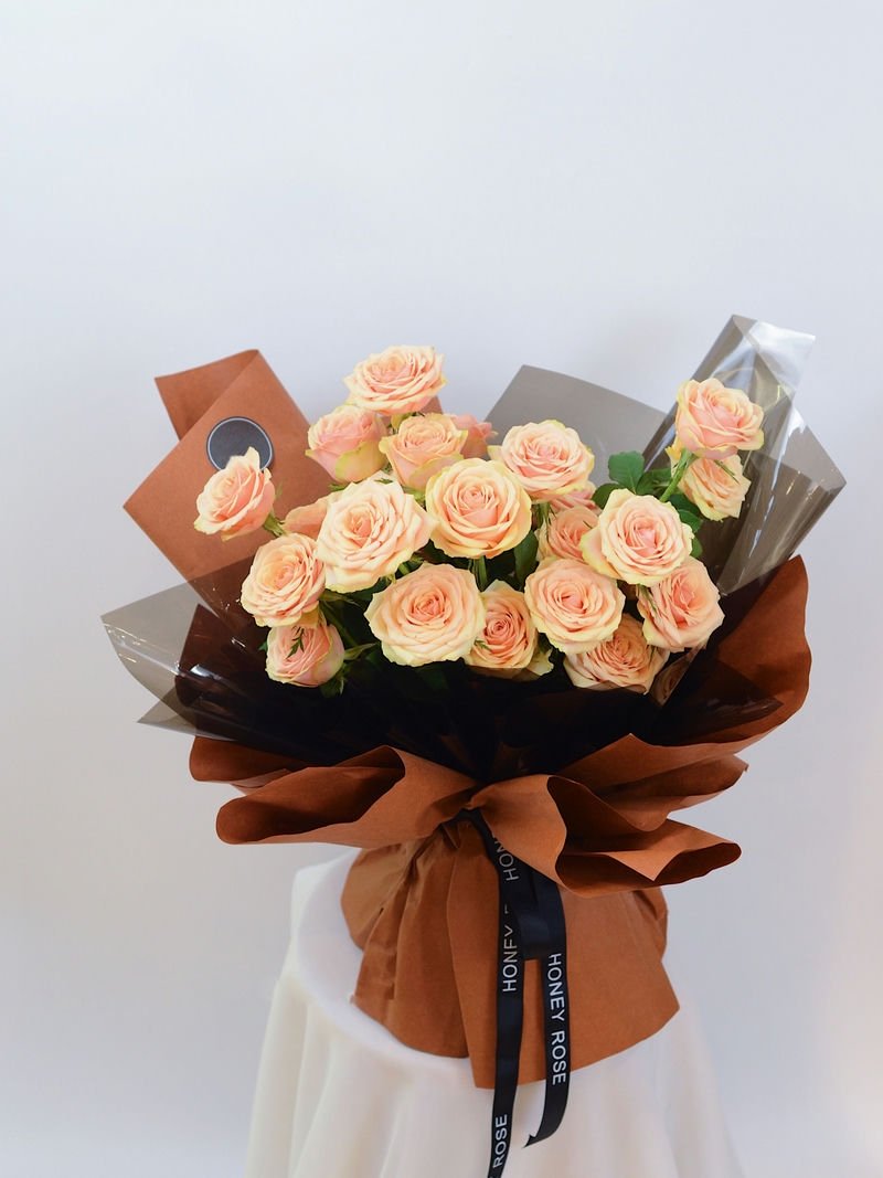 Hand Bouquet 1023--0