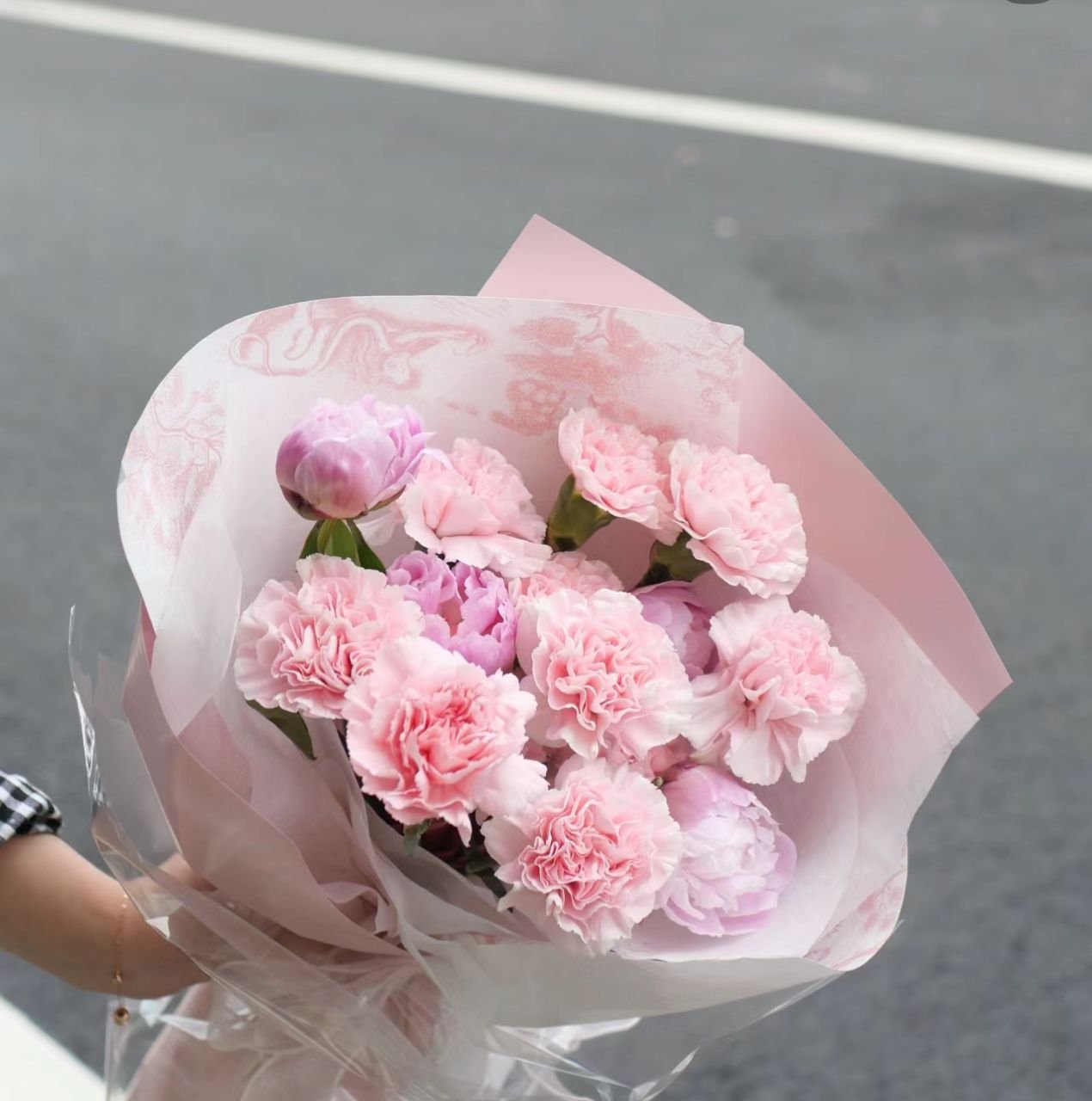 Mother Day Special Hand Bouquet 1285--0