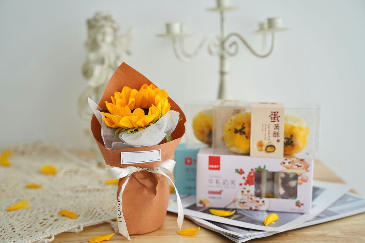 Hand Bouquet 1106--0