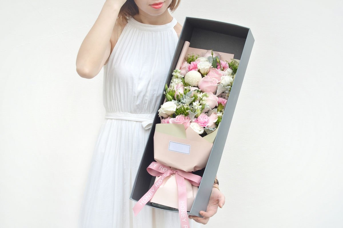 Hand Bouquet 1128--1