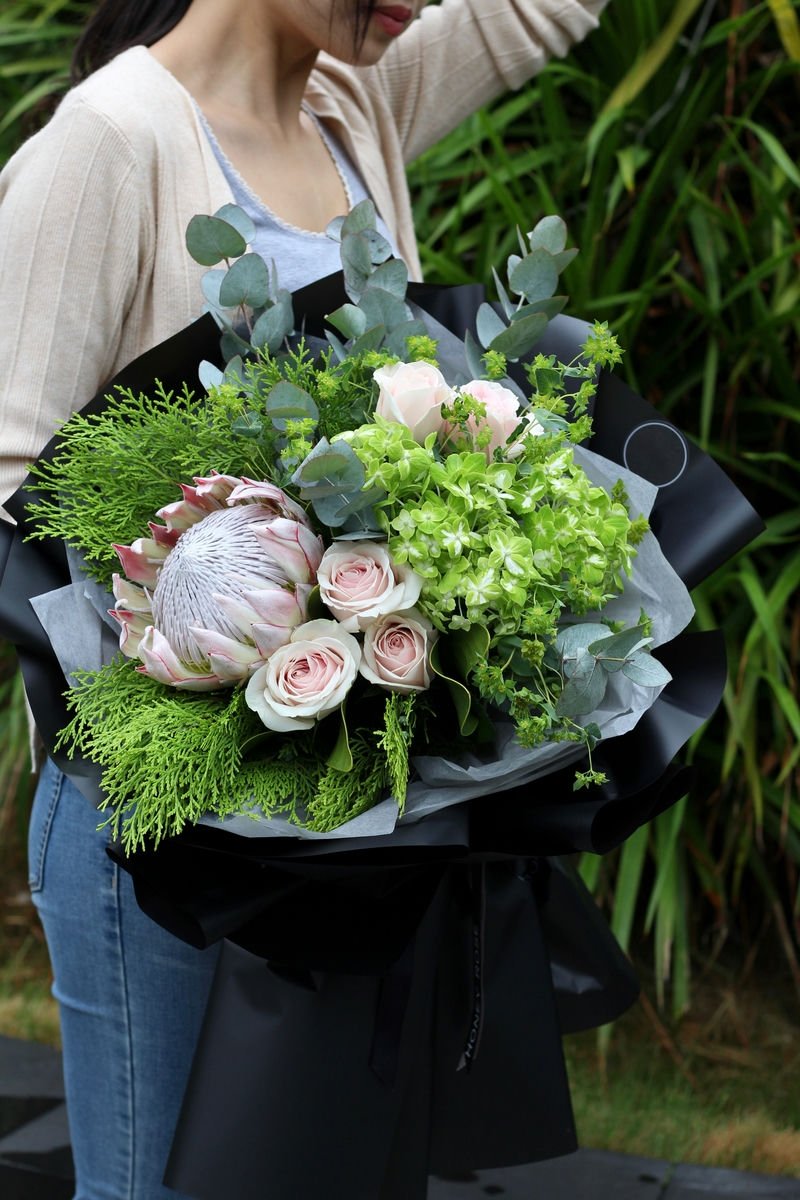 Hand Bouquet 1168--1