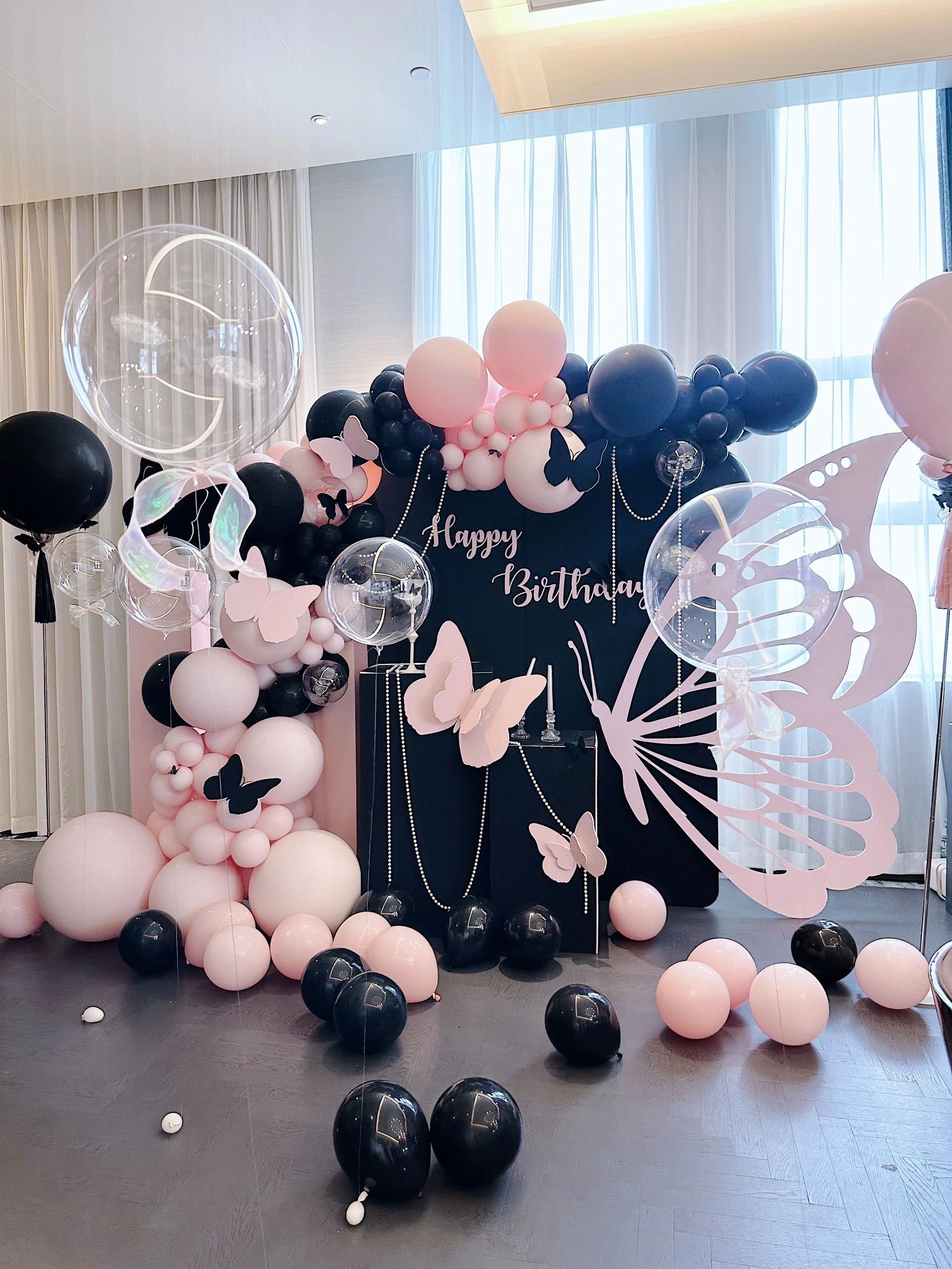 Surprise Balloon Decoration--0