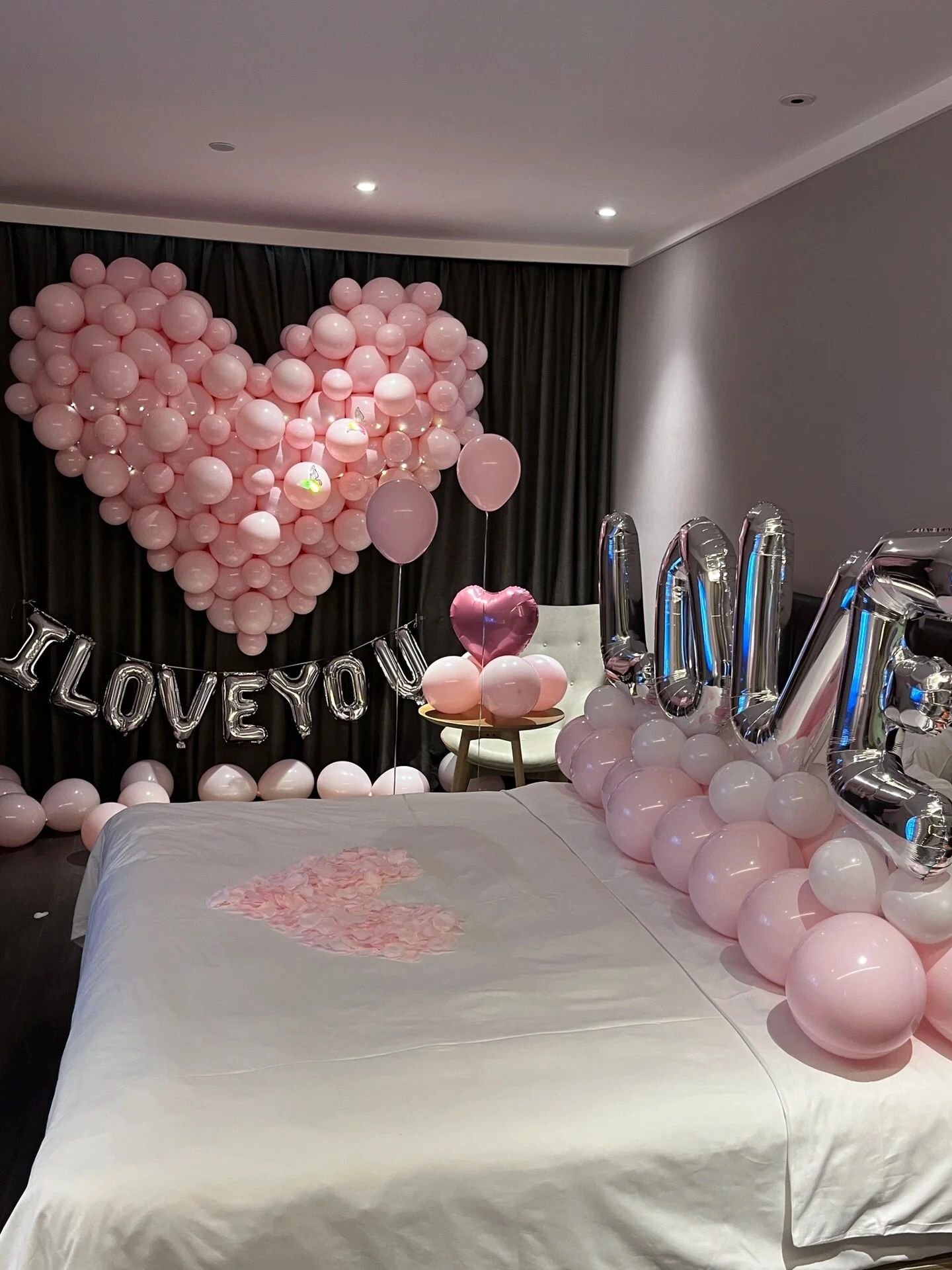 Surprise Balloon Decoration--0